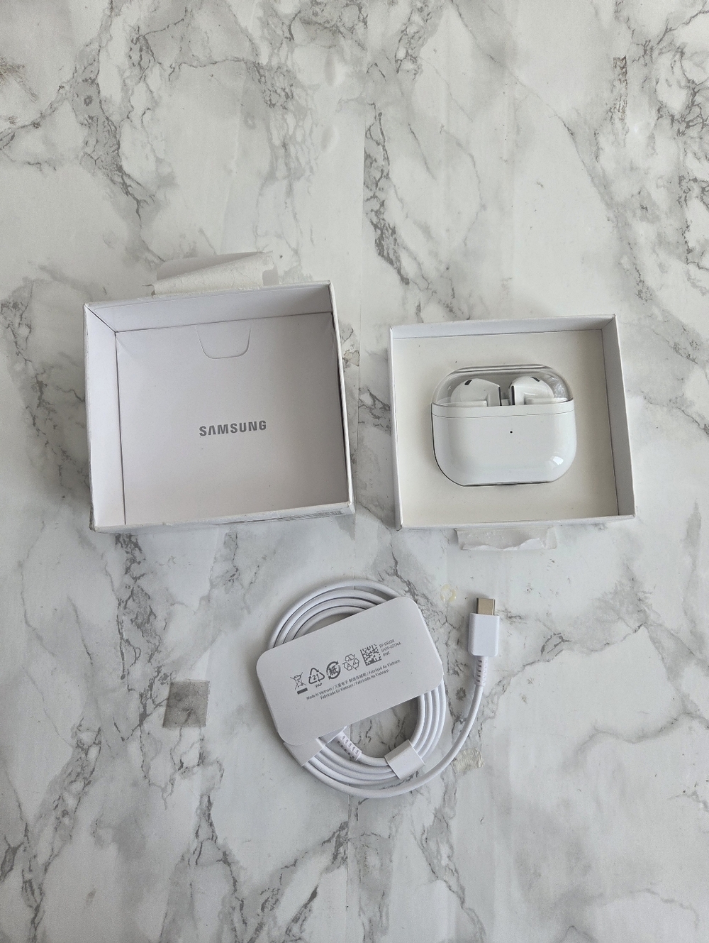 Samsung Galaxy Buds3 - White - Picture 3 of 6
